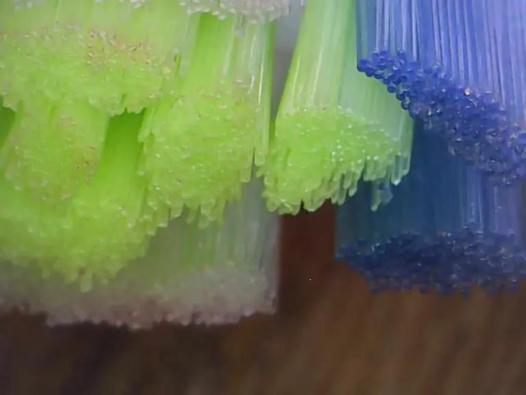 Test Schallzahnbürsten Borsten Sonicare blau grün hell unterschiedlich gut klein